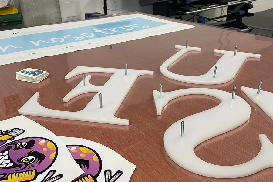 Letras corpóreas 3D fabricadas por Grupo Firma