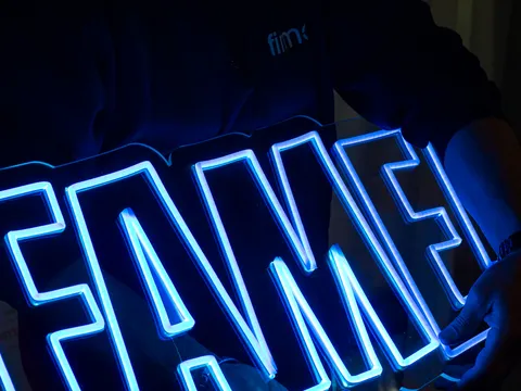 Letrero neón LED decorativo en local