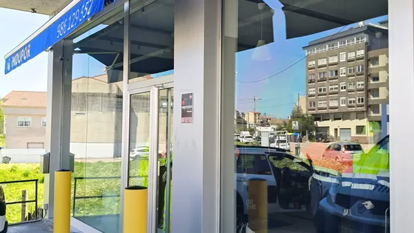 Así puedes proteger tu escaparate del sol: láminas solares