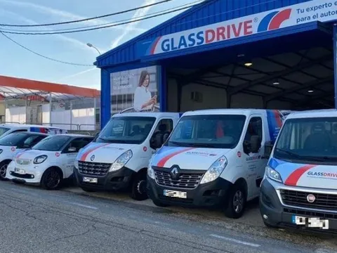 Rotulación de flota de furgonetas de empresa